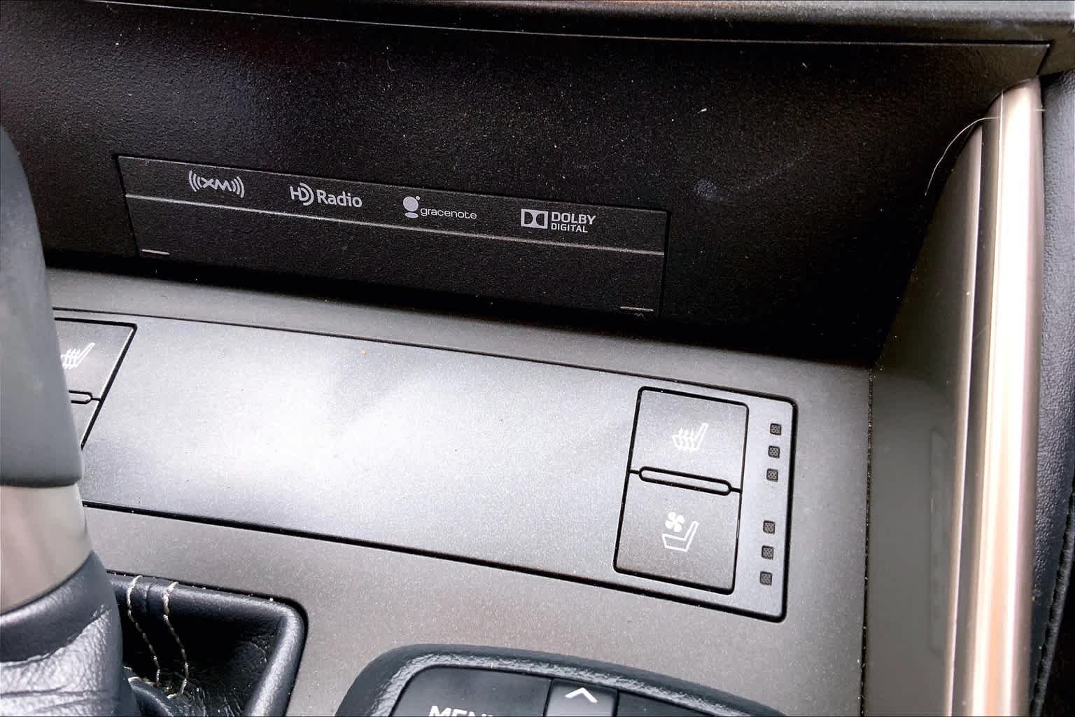 Used 2015 Starfire Pearl Lexus  image 29