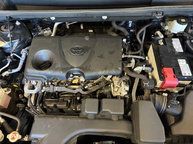 Used 2023 Gray Toyota XLE Premium image 27