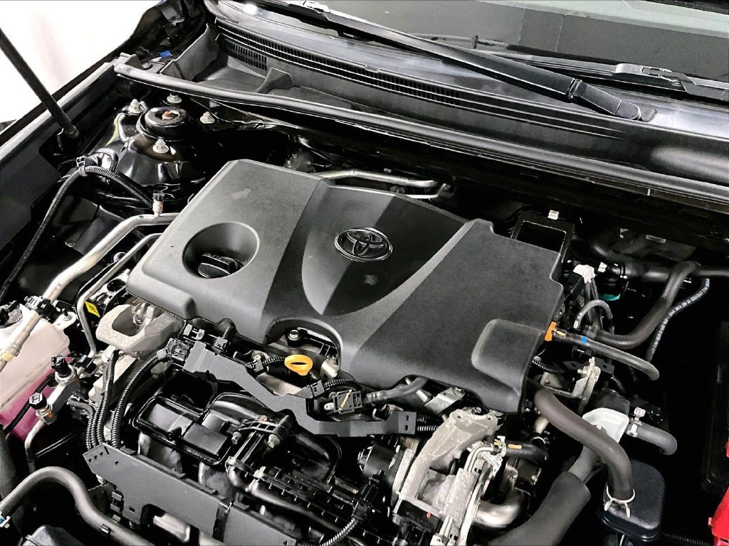 Used 2021 Black Toyota XLE image 33