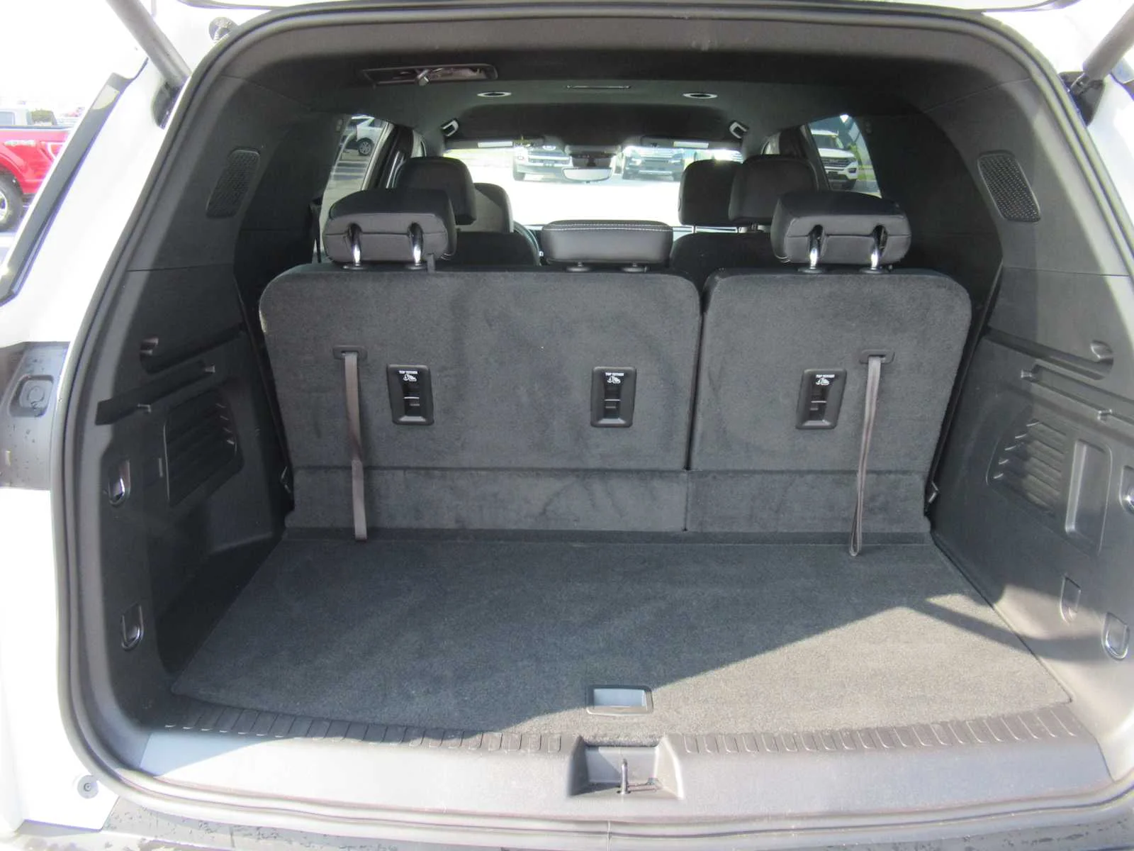Used 2026 Summit White Chevrolet FWD LT image 18