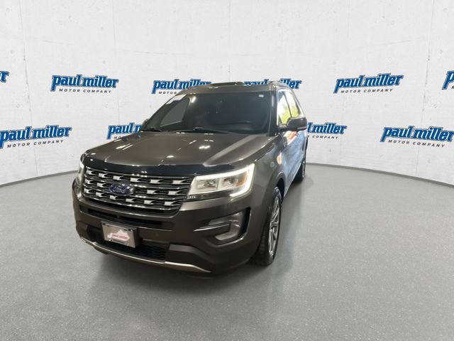 Used 2017 Gray Ford Limited image 4