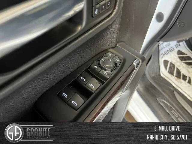 Used 2020 White GMC Denali image 12