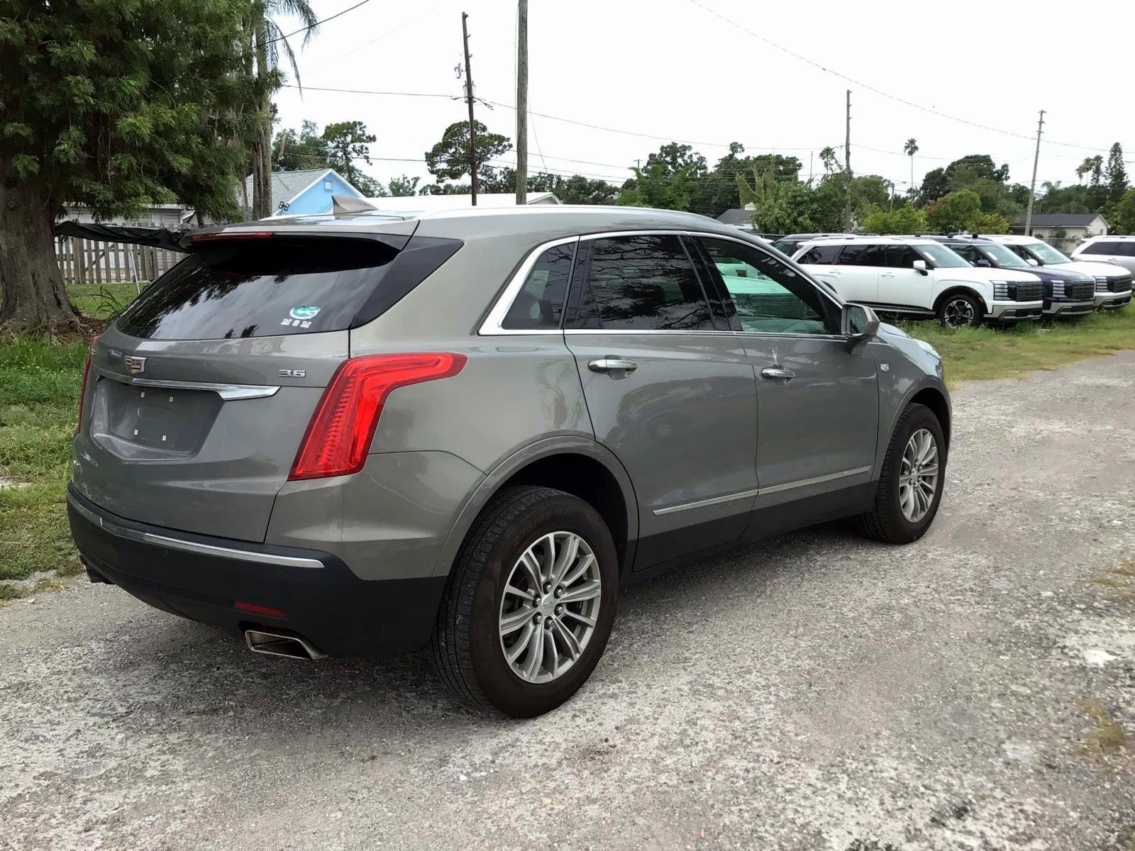Used 2018 Bronze Dune Metallic CADILLAC Luxury image 4