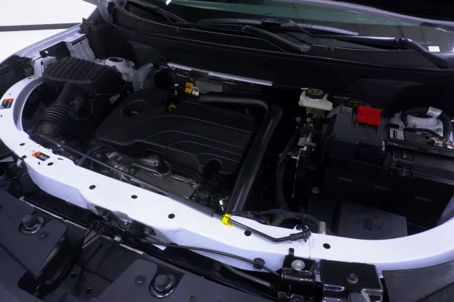 New 2027 Summit White Chevrolet LT image 34