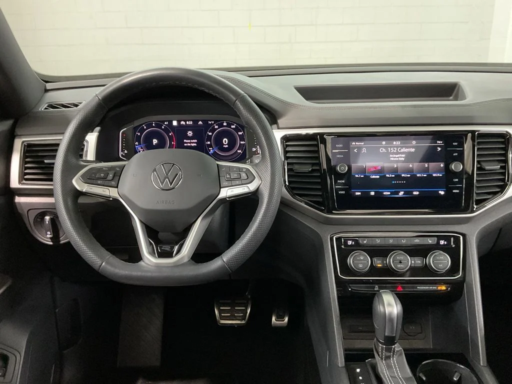 Used 2023 Tourmaline Blue Metallic Volkswagen 3.6L V6 SEL image 8
