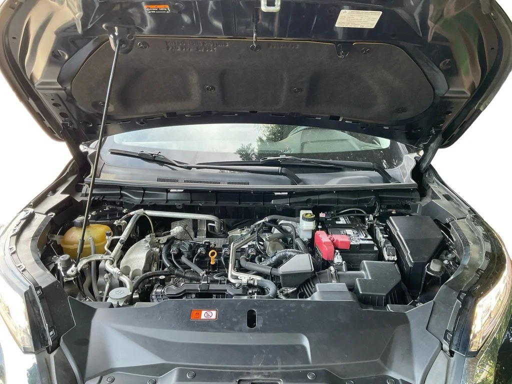 Used 2022 Black Mitsubishi ES image 14