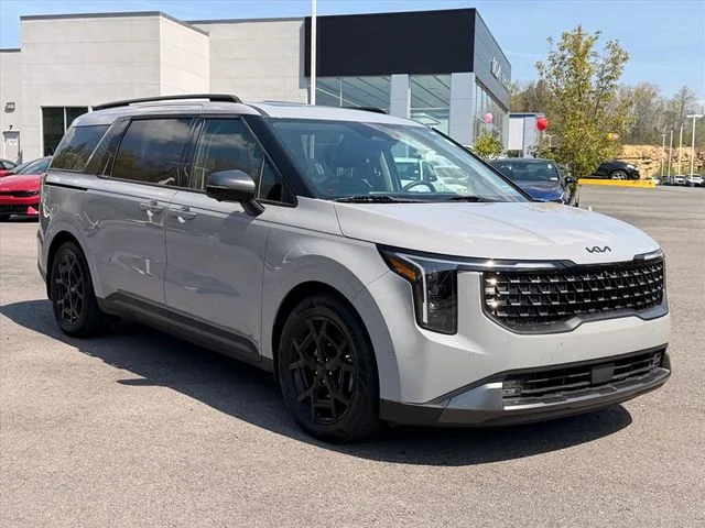 Used 2025 White Kia SX image 17