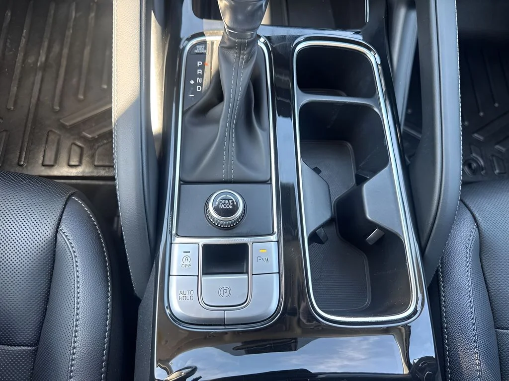 Used 2023 Black Kia EX image 18