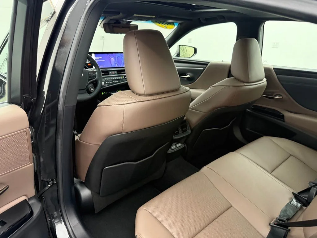Used 2025 Black Lexus 350 image 38