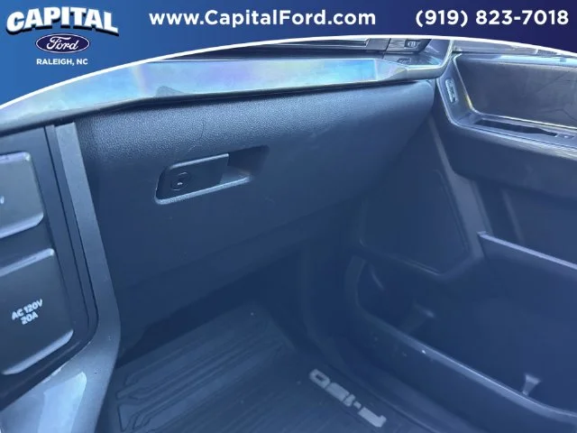 Used 2021 White Ford XLT image 26