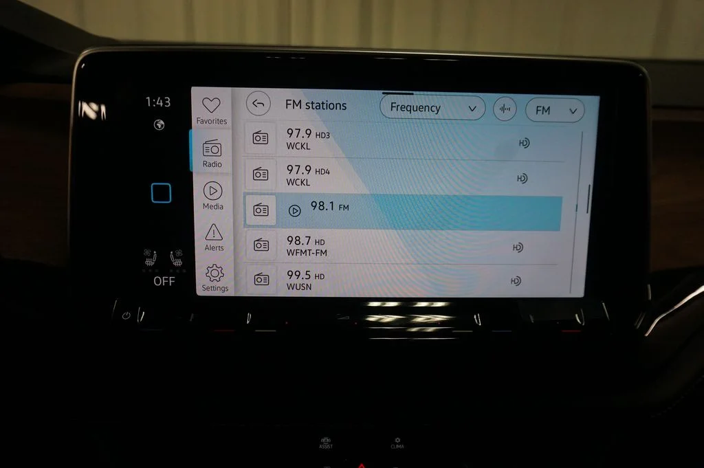 New 2026 Gray Volkswagen 2.0T SE w/Technology image 16