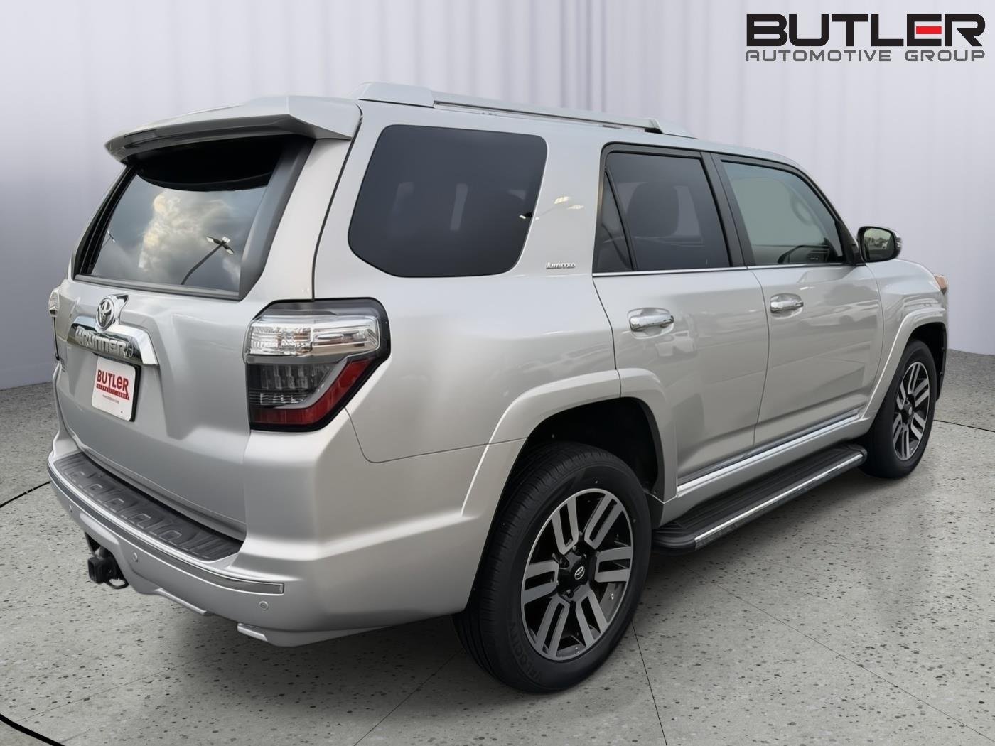 Used 2022 Classic Silver Metallic Toyota Limited image 6