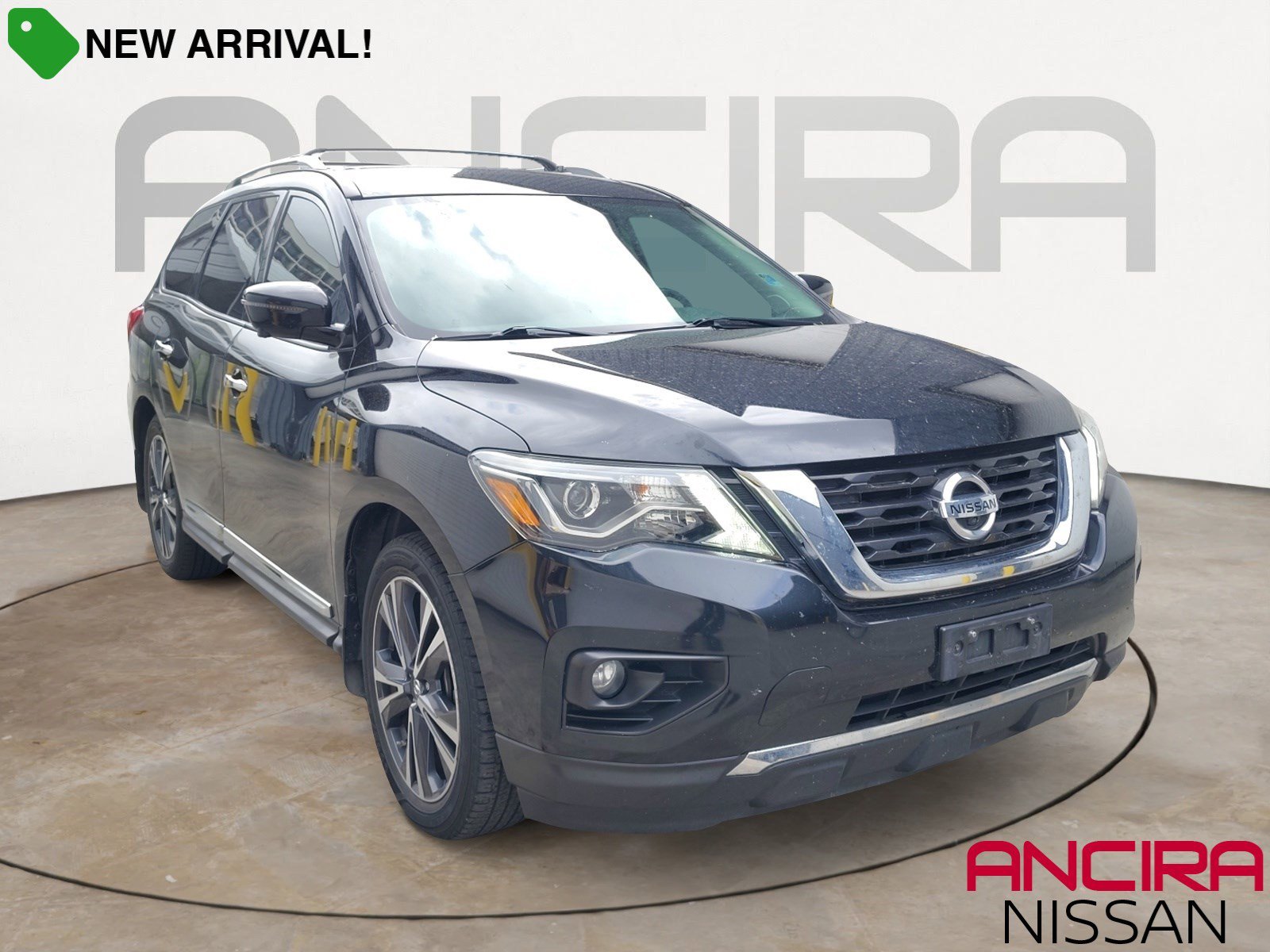 2017 Nissan Pathfinder Platinum 2WD's photo