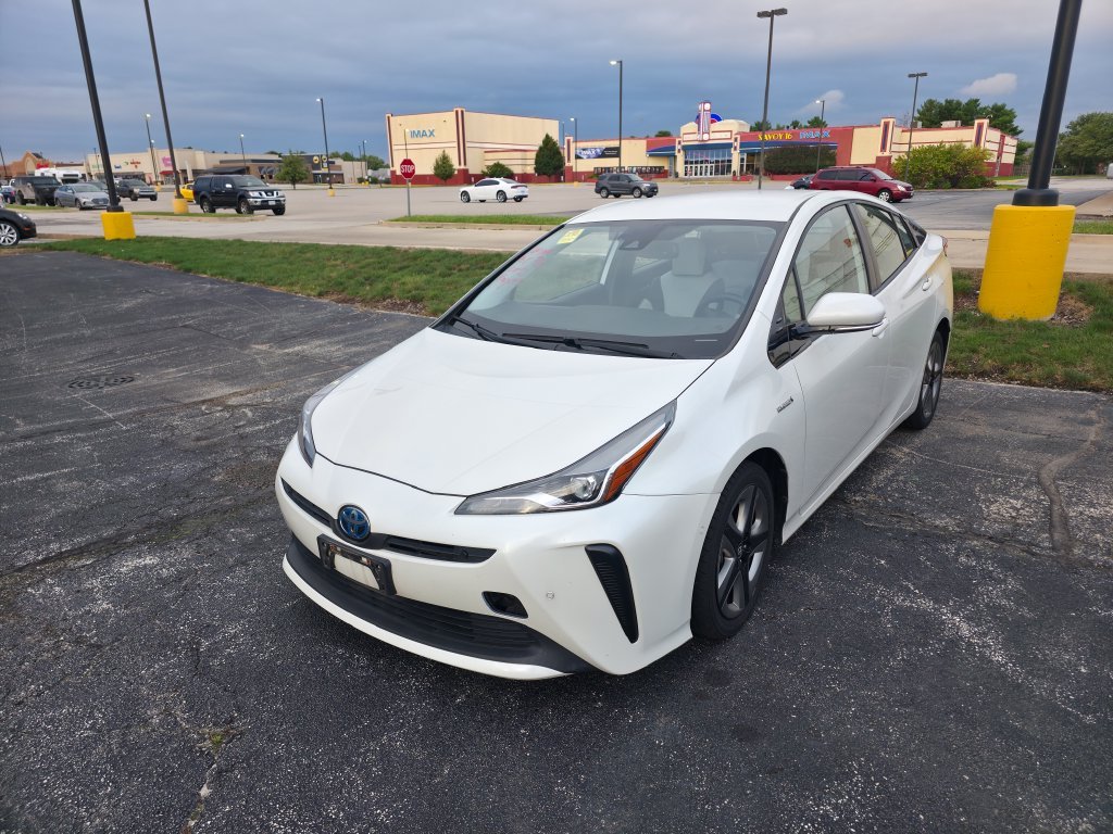 Used 2020 Blizzard Pearl Toyota XLE image 2