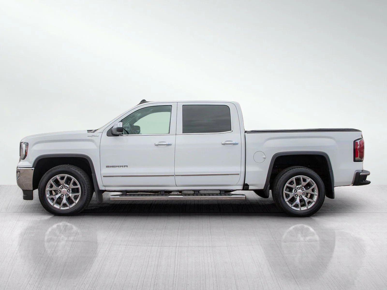 Used 2017 GMC Sierra 1500 SLT with VIN 3GTU2NEC9HG171266 for sale in Roseville, Minnesota
