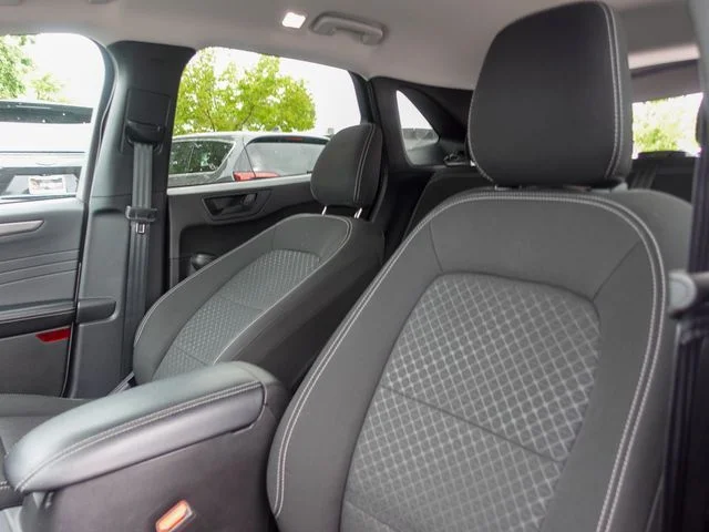 Used 2024 Silver Ford Active image 22