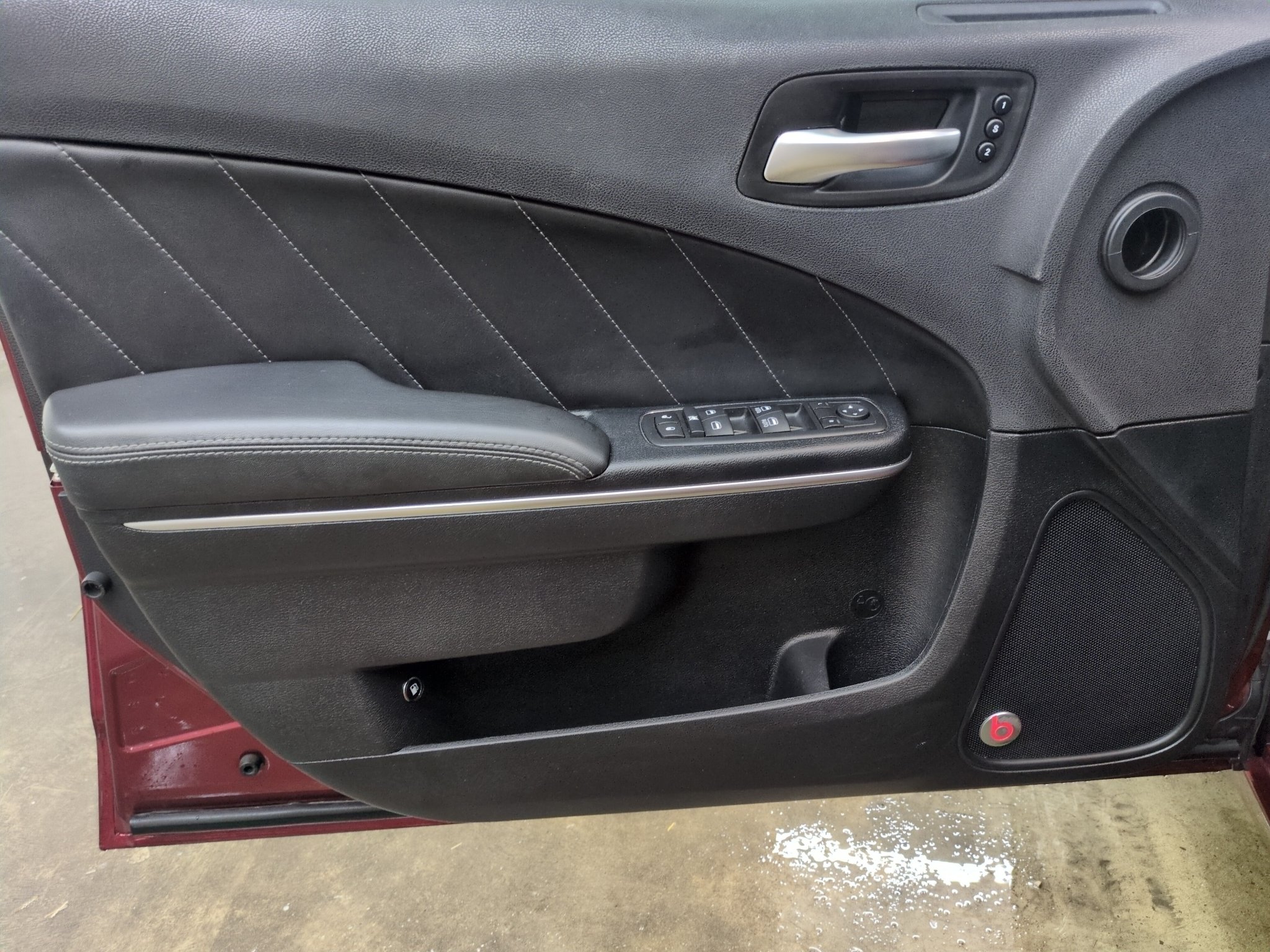 Used 2017 Octane Red Pearlcoat Dodge SXT image 11