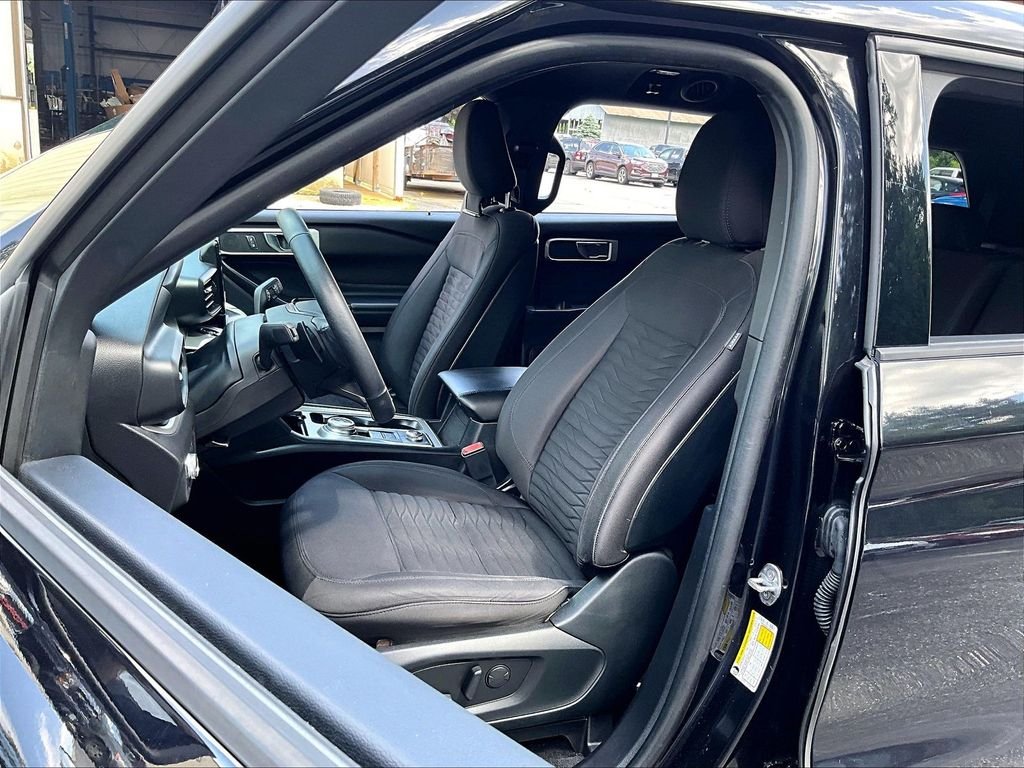 Used 2020 Black Metallic Ford XLT image 10