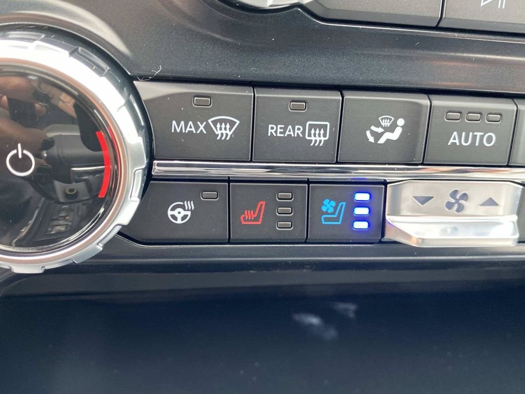 New 2026 Carbonized Gray Metallic Ford Lariat® image 20
