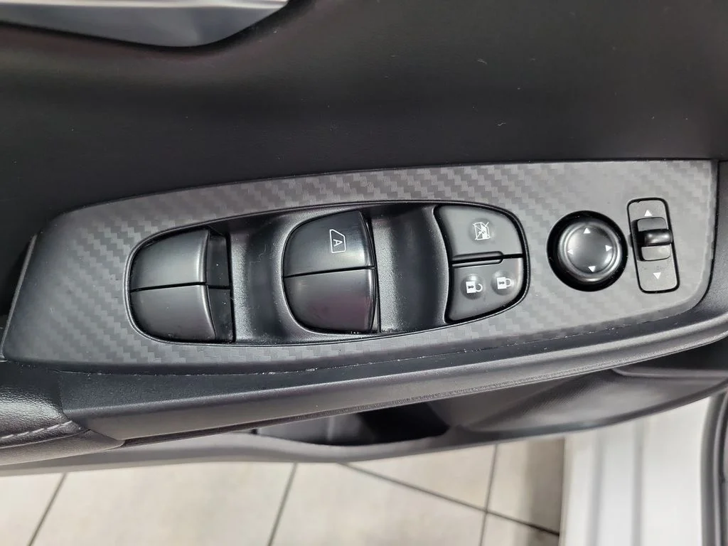 Used 2025 White Nissan SV image 30