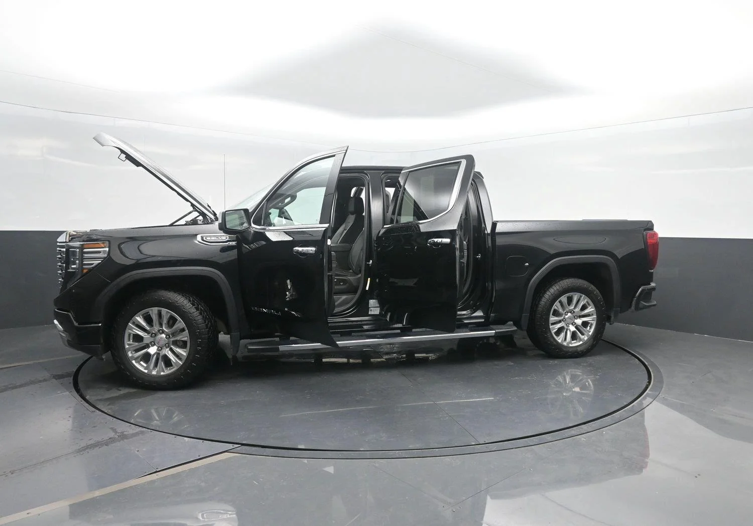 Used 2023 Onyx Black GMC Denali image 54