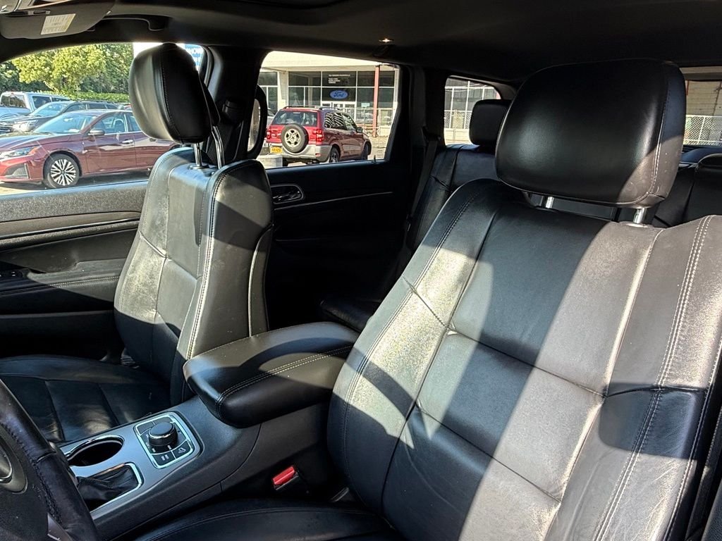 Used 2018 White Jeep Limited image 23