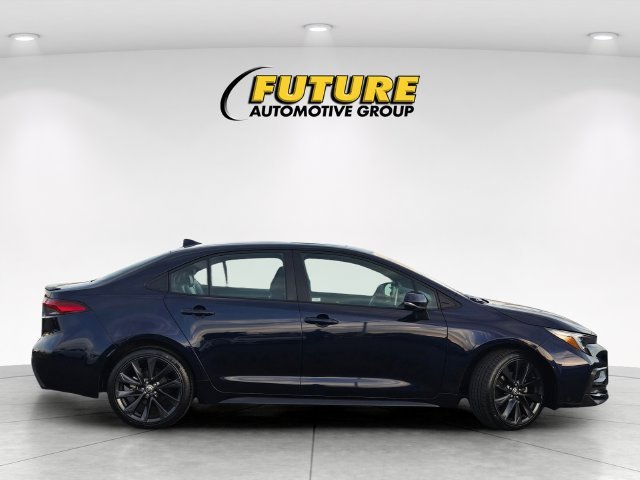 Used 2024  Toyota XSE image 3