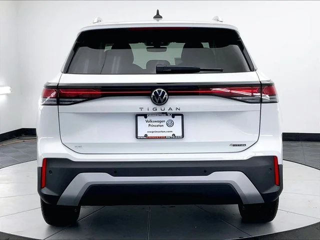 New 2026 White Volkswagen 2.0T SE image 5
