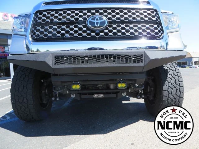 Used 2018 Silver Toyota SR5 image 12