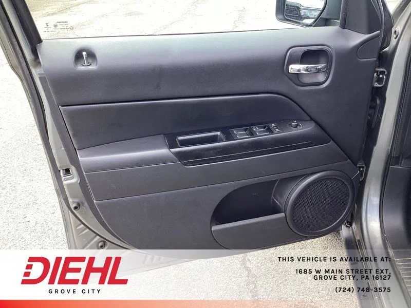 Used 2014 Gray Jeep Sport image 16