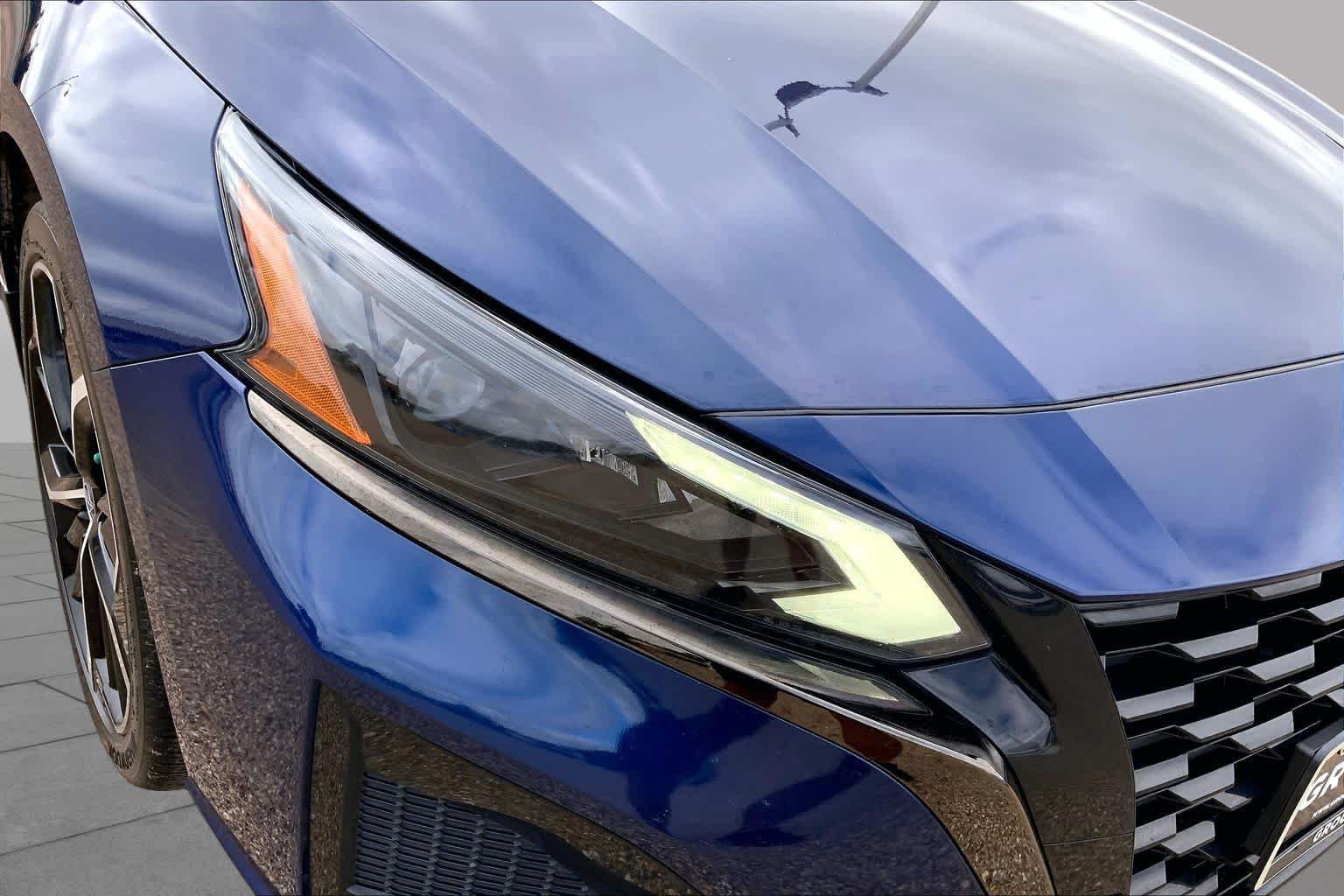 Used 2023 Deep Blue Pearl Nissan 2.5 SR image 28