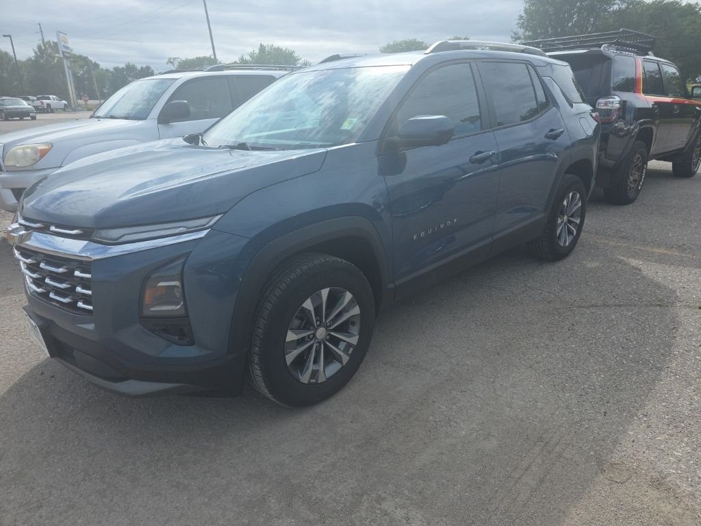 Used 2025 Blue Chevrolet LT image 4