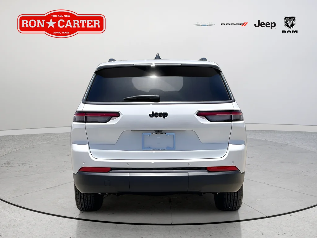 New 2026 Bright White Clearcoat Jeep Altitude image 4