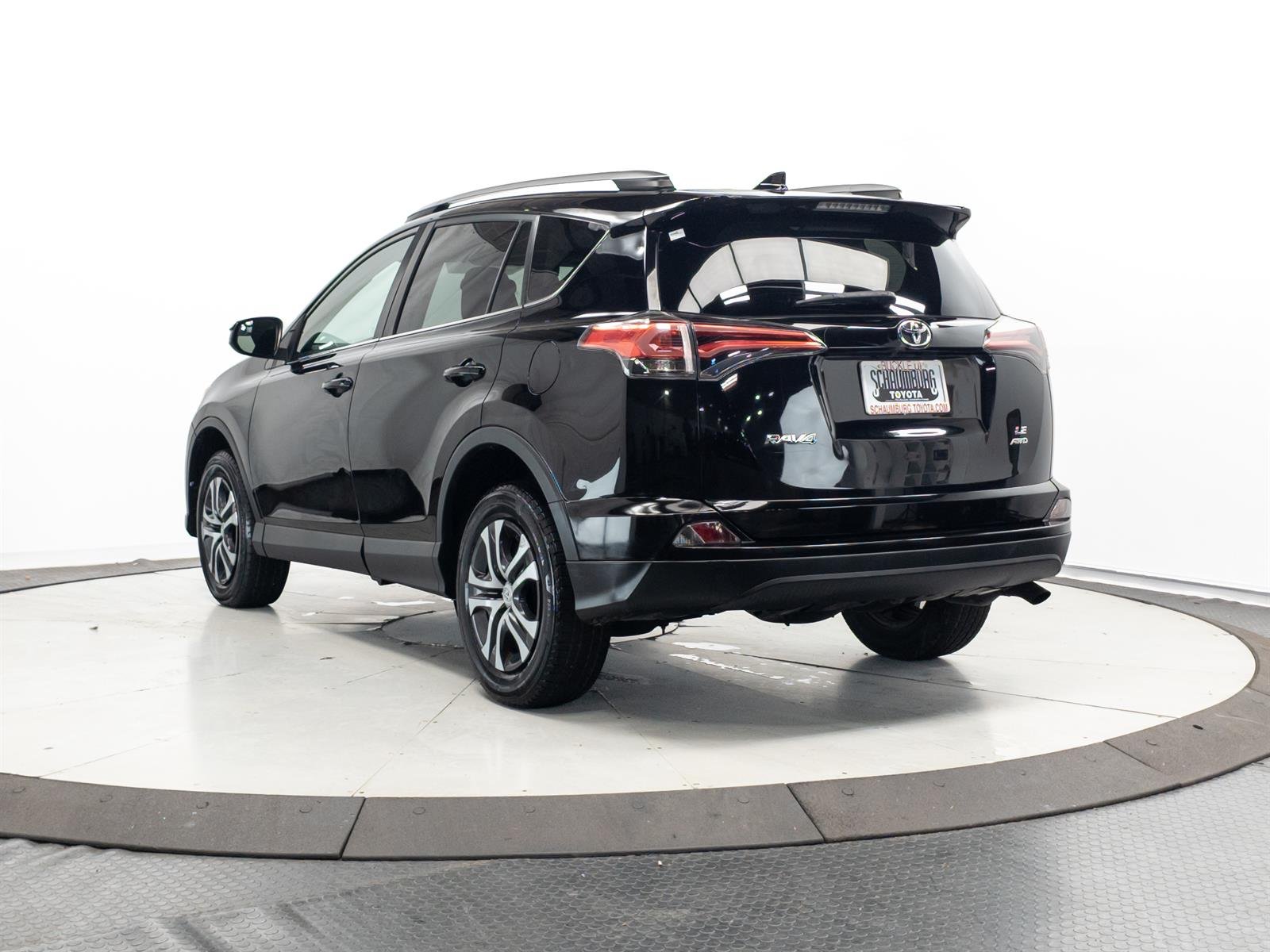 2016 Toyota RAV4 LE - Photo 7