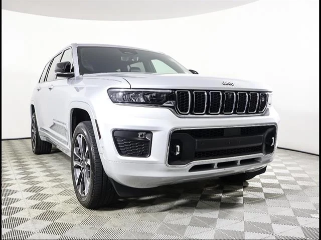 2023 Jeep Grand Cherokee L Overland's photo