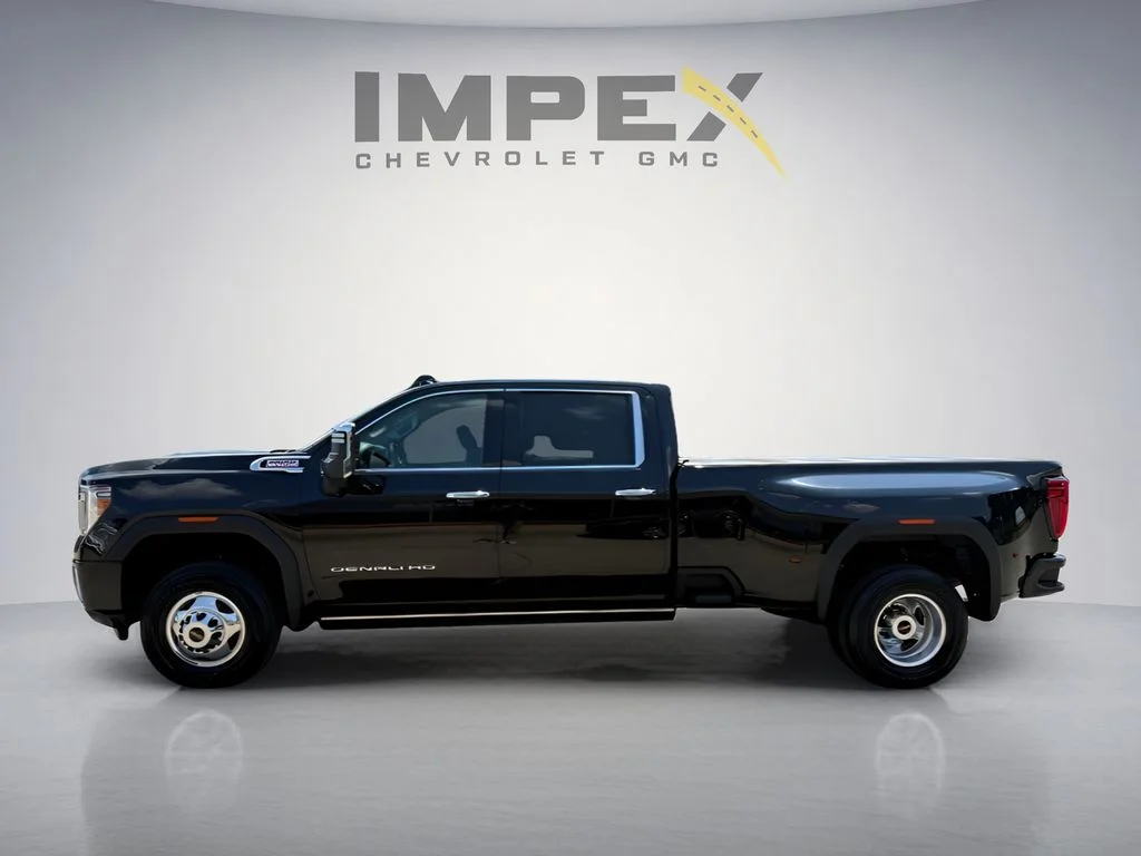 Used 2022 Black GMC Denali image 2