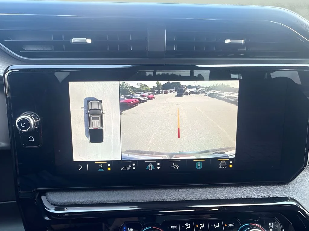 Used 2023 Blue GMC AT4 image 19