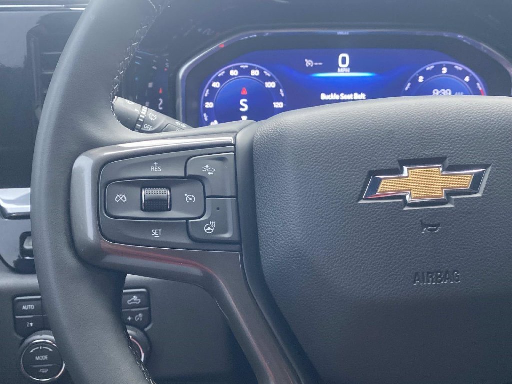 Used 2024 Black Chevrolet High Country image 33