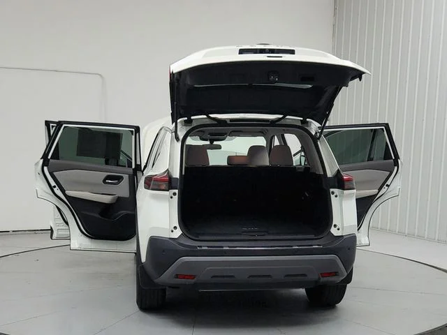Used 2023 White Nissan SV image 14