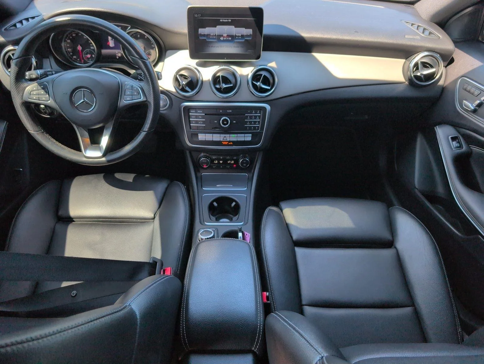 Used 2020 Night Black Mercedes-Benz GLA 250 image 34