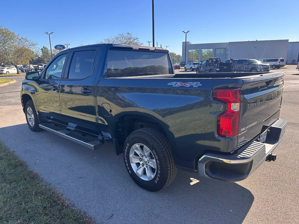 Used 2021 Blue Metallic Chevrolet LT image 8
