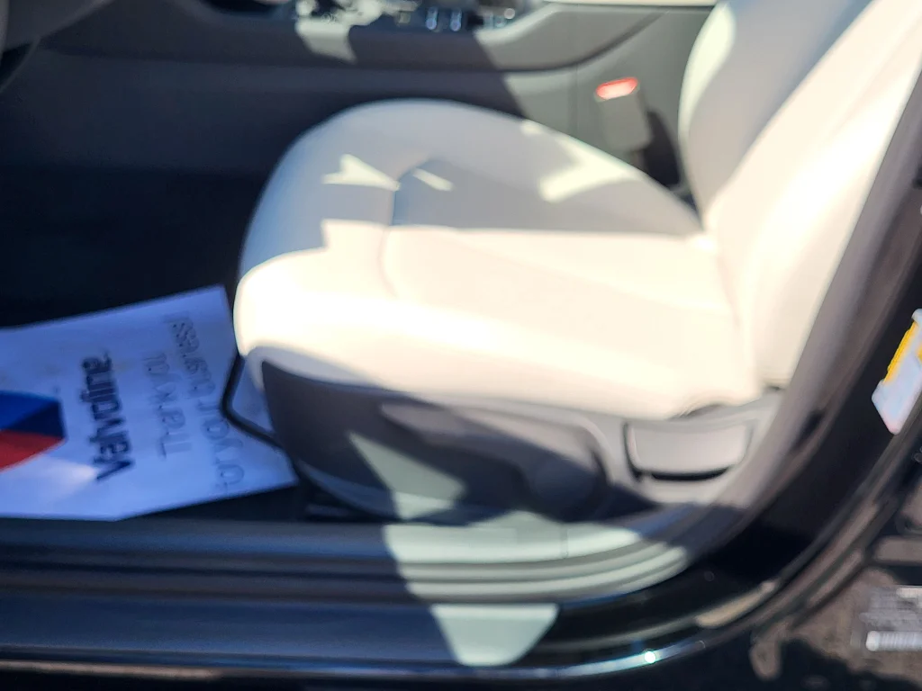 New 2026 Abyss Black Hyundai SE image 21
