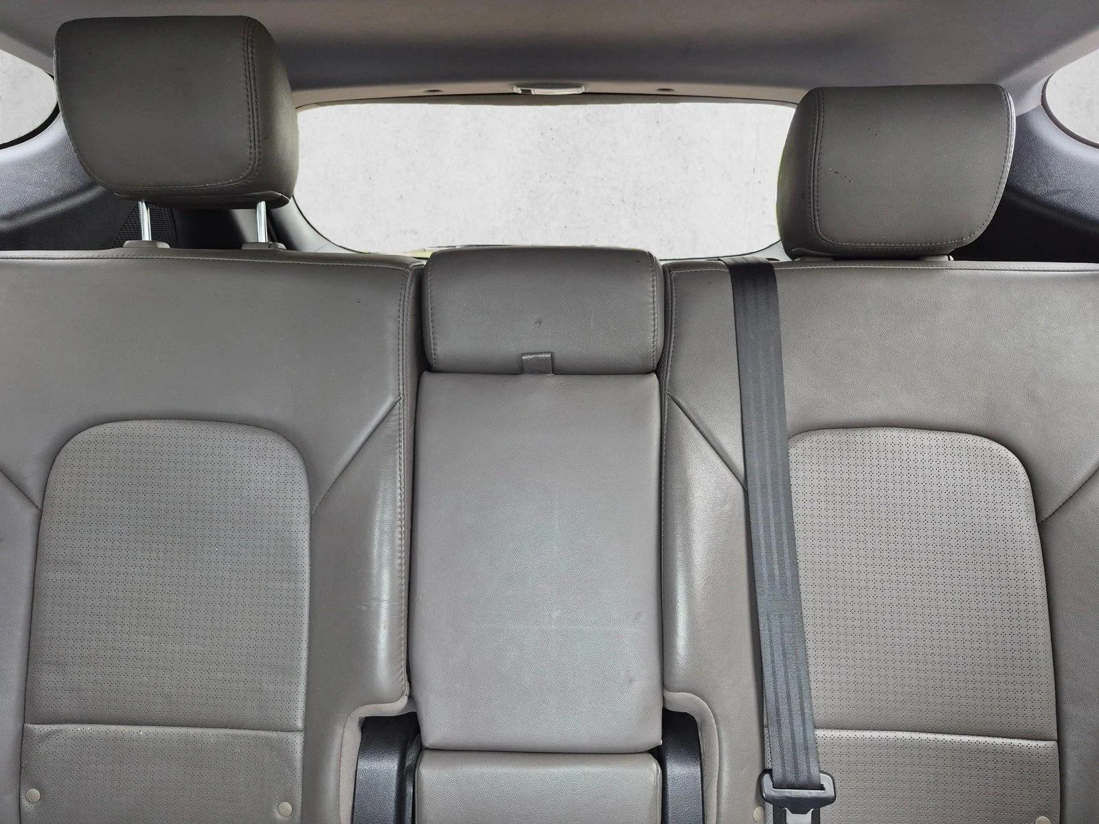 Used 2015 Frost White Pearl Hyundai  image 15