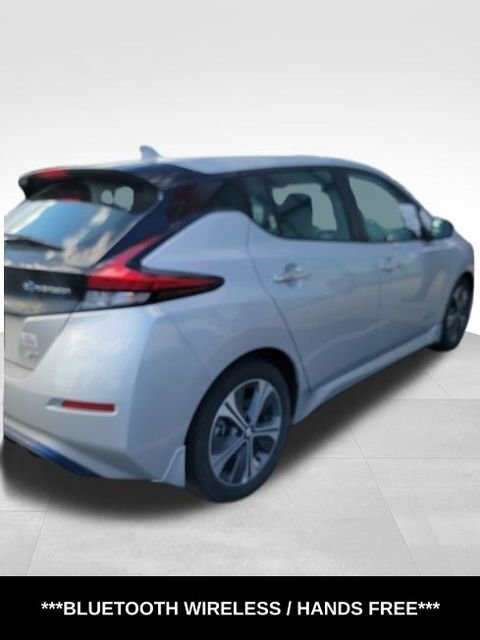 Used 2018 Silver Nissan SV image 3