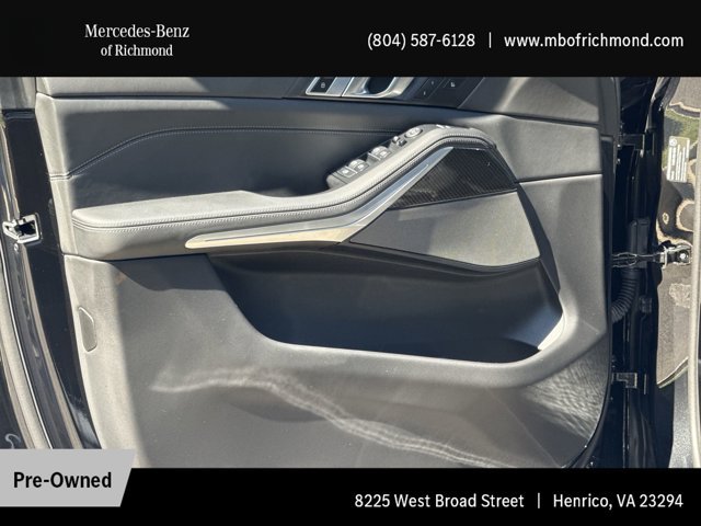 Used 2025 Black BMW M60i image 12