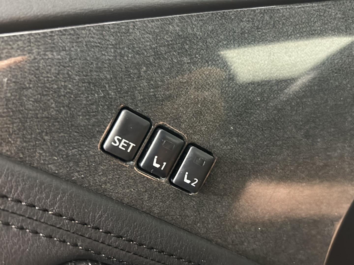 Used 2023 Gun Metallic Nissan SL image 22