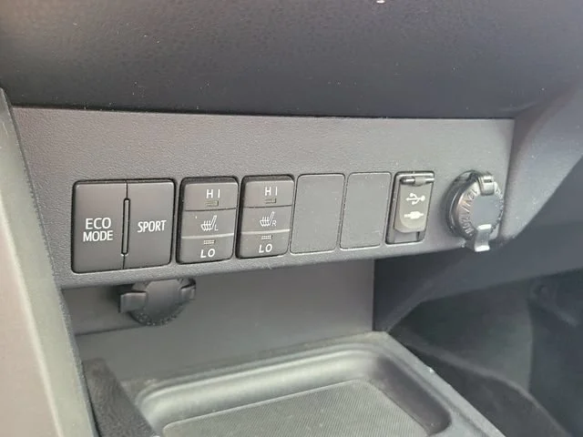 2017 Toyota RAV4 Limited - Photo 34