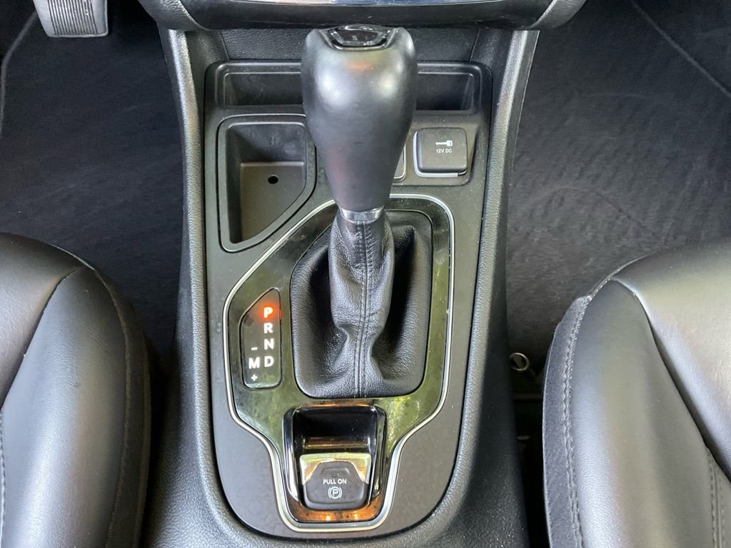 Used 2021 White Jeep Latitude Plus image 36