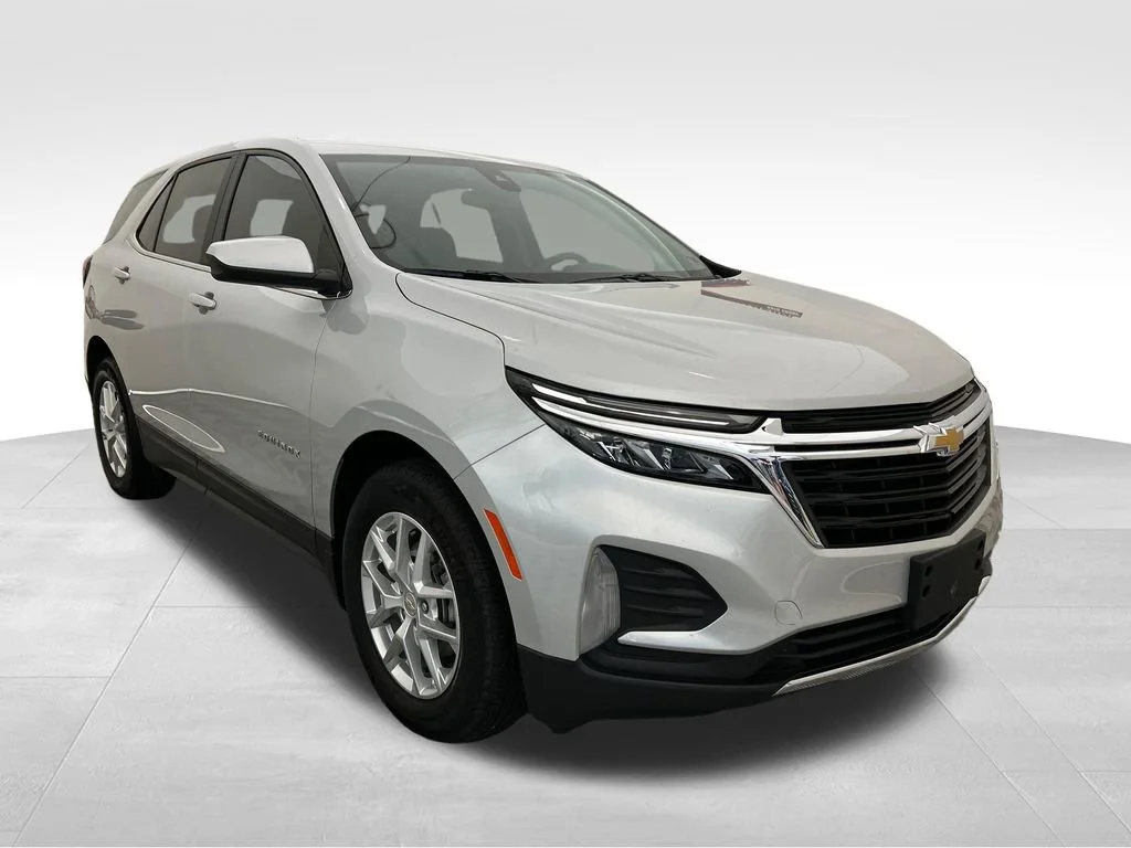 Used 2022 Silver Ice Metallic Chevrolet LT image 7