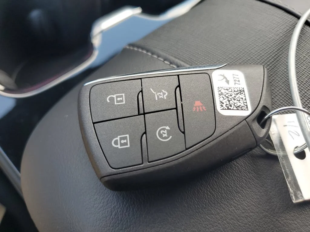Used 2026 Summit White Buick Sport Touring image 27